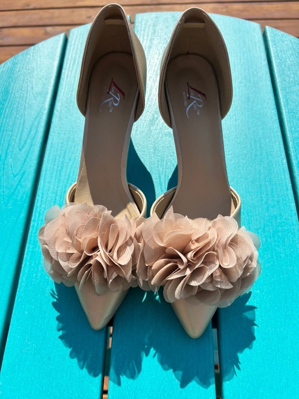 J Renee Lisa Rose Nude d'Orsay Flower Pom Pom Pumps NWOT Size 8.5W Bridal